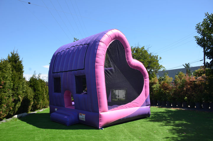 LOVE BOUNCE HOUSE